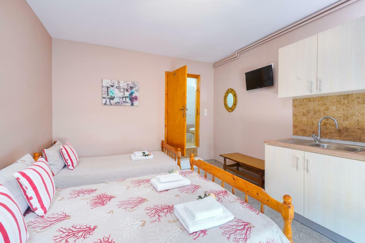 Athanasia Rooms Maries  Esterno foto